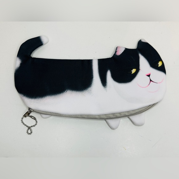 Dimensional Black & White Cat Zipper Pen Case Makeup Pouch Pencil Bag - Picture 2 of 5